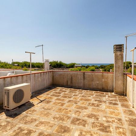 Awesome Home In Manduria With Kitchen Екстериор снимка